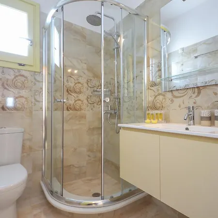 公寓 Kapris House *